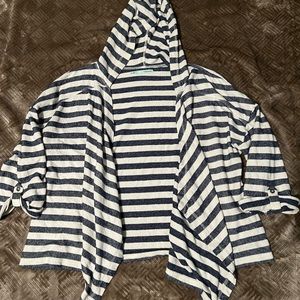 Maurice’s - blue and white stripe 3/4 sleeve cardigan/jacket with hood. SZ XL